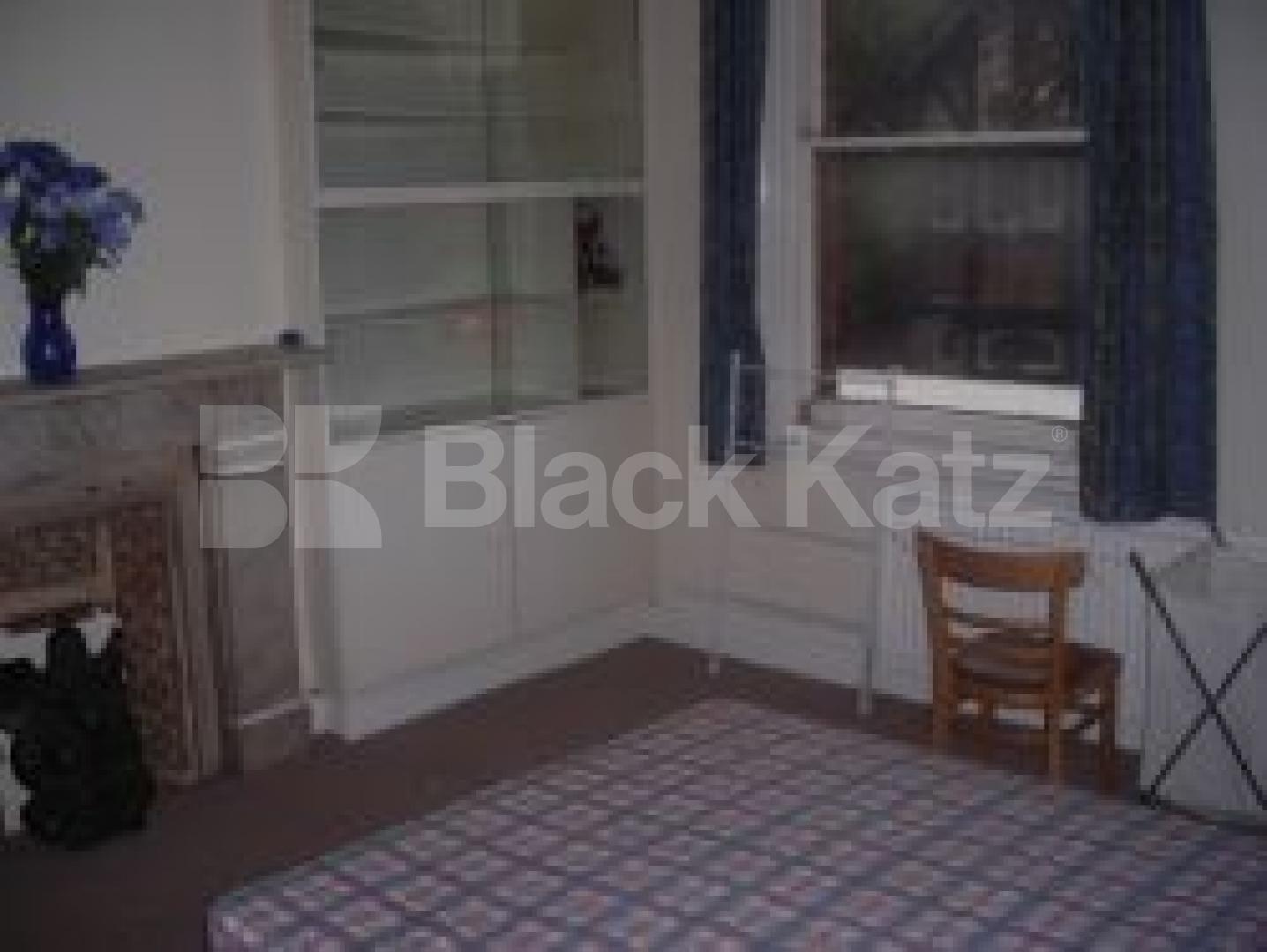 			VIEWINGS ARE HIGHLY RECOMMENDED!, 2 Bedroom, 1 bath, 1 reception Flat			 South End Road, HAMPSTEAD NW3